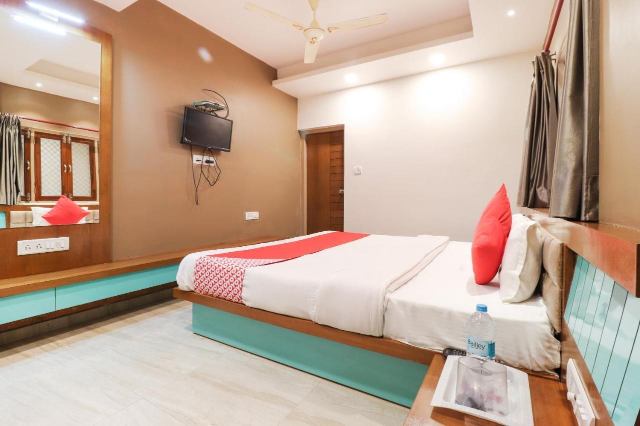 Oyo 26781 Hotel Raghupati Ayodhya Exterior photo